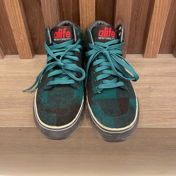 Alife nyc high-top checkered sneakers. - Picture 3 of 9